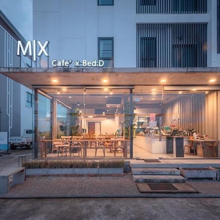 Hotel Mix Cafe X Bed D Mae Sot Exteriér fotografie